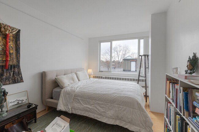 Building Photo - 29 Concord Ave