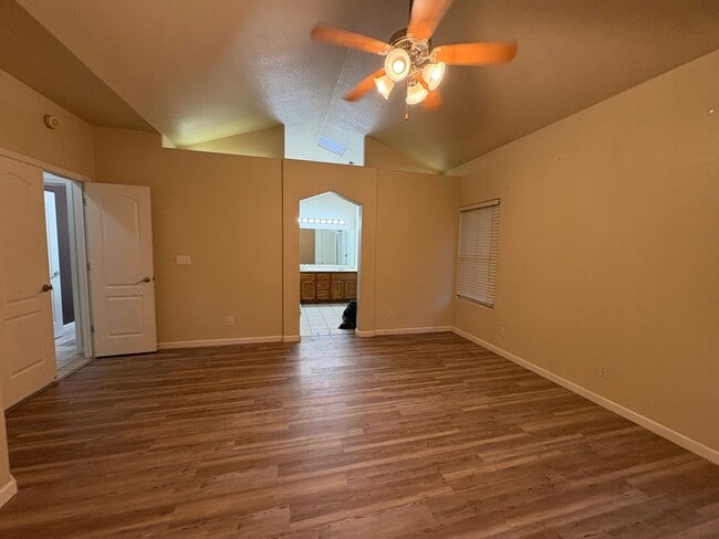 Building Photo - 3 Bedroom Home