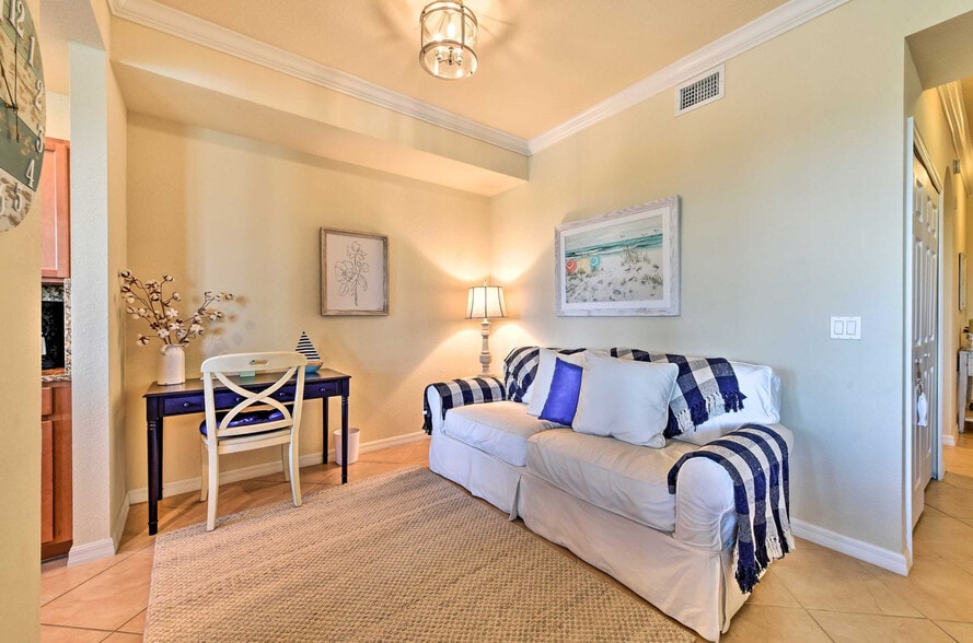 Building Photo - 7121 River Hammock Dr