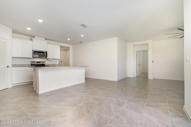 Building Photo - 6714 Topaz Dr