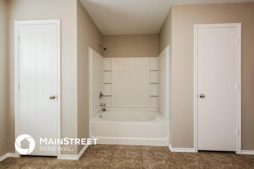 Building Photo - 4820 Trail Hollow Dr