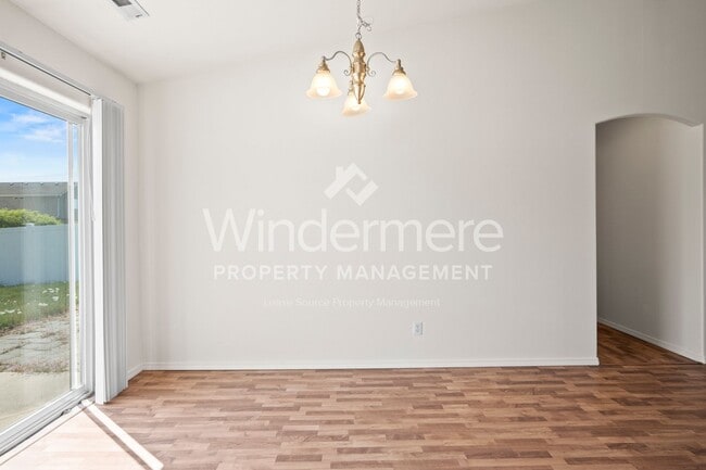 Building Photo - *Coming Soon* 3 Bedroom 2 Bath Home In North Spokane