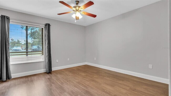 Building Photo - 2568 Pine Ridge Way S