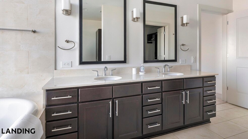 Building Photo - 777 Preston St