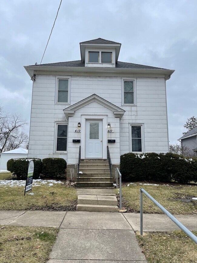 Building Photo - 419 N 6th St