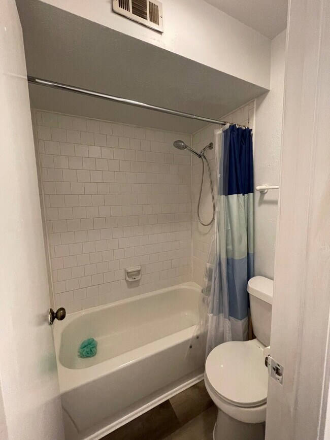 Building Photo - Enjoy living in Panorama Village and enjoy all it has to offer: 27-hole golf course, 3 city parks...