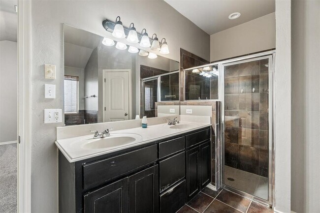 Building Photo - 4925 NW 164th Terrace