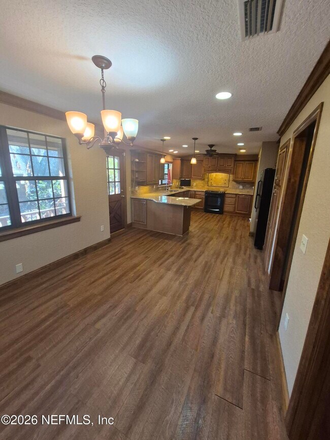 Building Photo - 1729 Coulee Ave