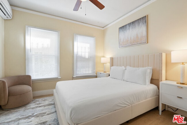 Building Photo - 442 N Orange Grove Ave