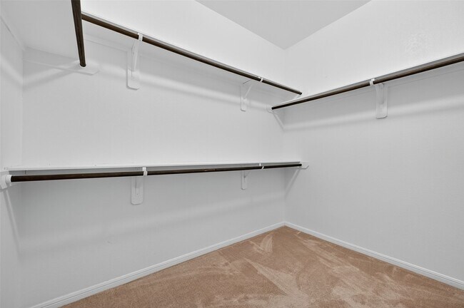 Building Photo - 5546 Casa Batillo Dr