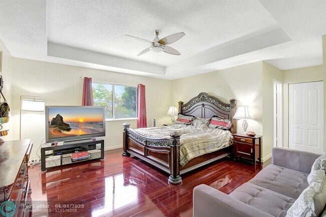 Building Photo - 6158 SW 194th Ave