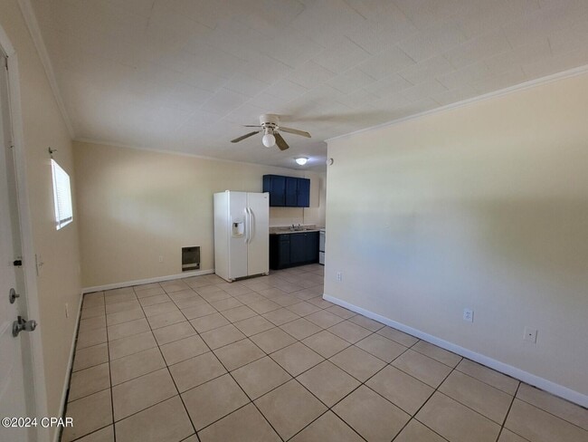 Building Photo - 2312 E 16th Ct