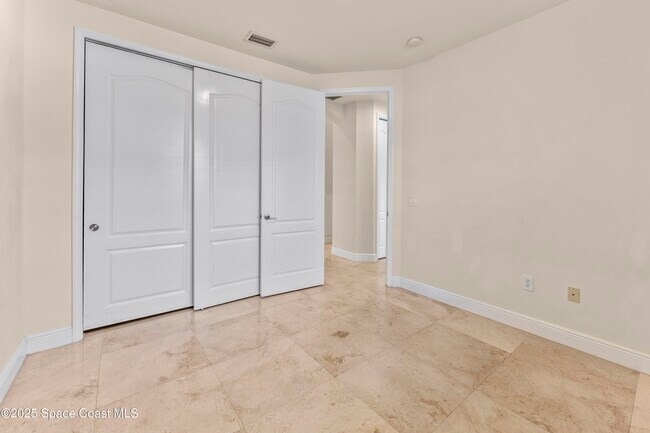 Building Photo - 3631 Thurloe Dr