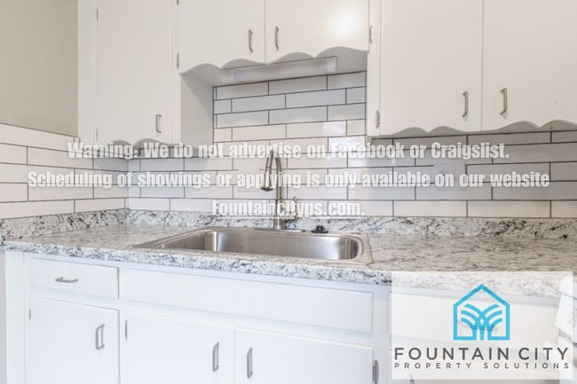 Building Photo - 4431-4437 Northeast Winn Road