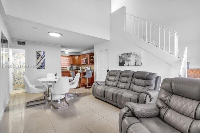 Building Photo - 2740 W 63rd St