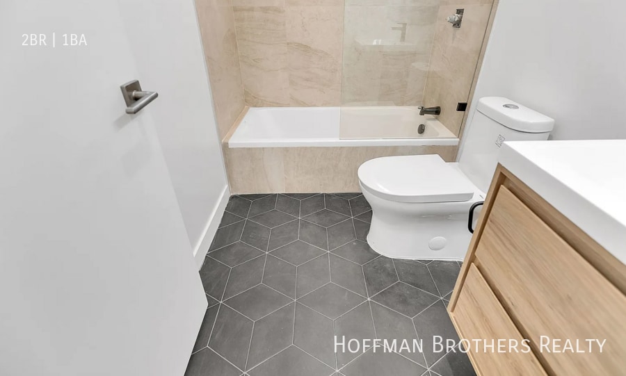 Building Photo - 233 Rosemont Ave