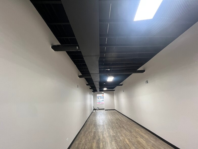 Building Photo - 8617 S Ashland Ave