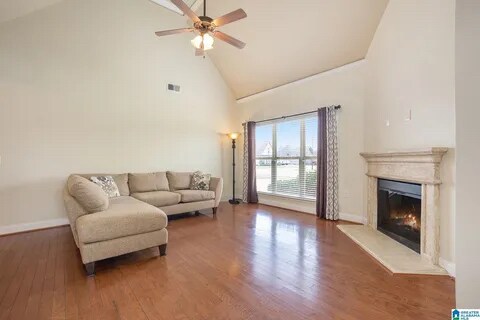 Building Photo - 1012 Garnet Dr