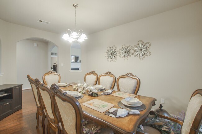 Building Photo - 111 Pheasant Run Dr