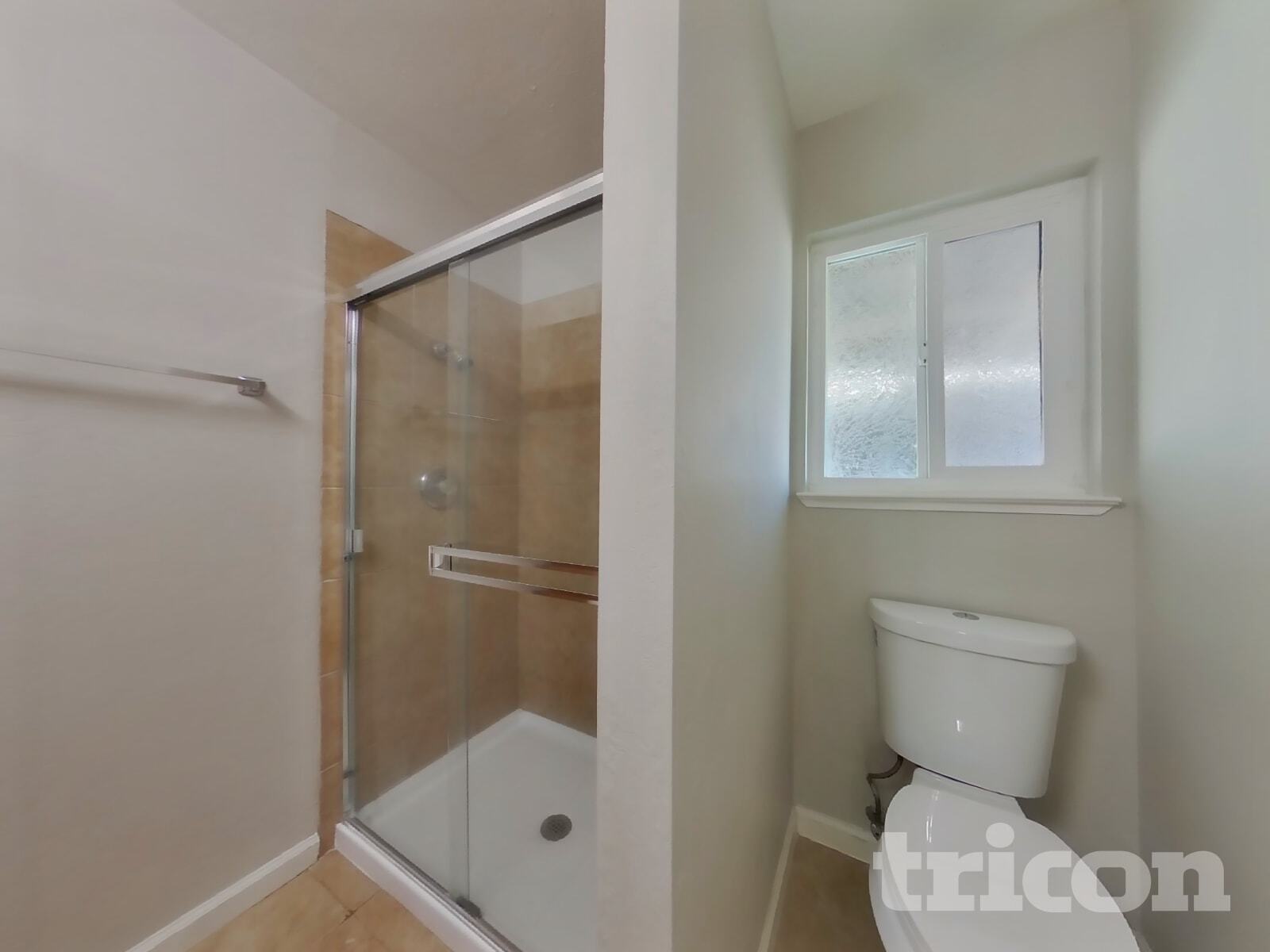 Building Photo - 573 Laurel St