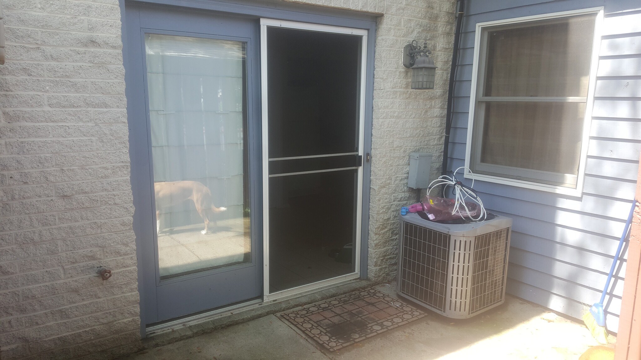 Small patio - 935 West Whitehall Road