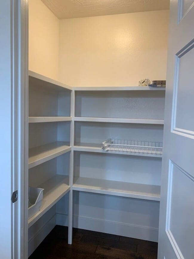 Building Photo - Beautiful Open Layout 3 Bedroom 2 Bath 3 Car Garage NIXA