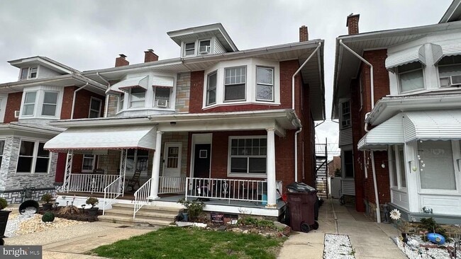 Building Photo - 222 N Miller St