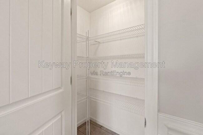 Building Photo - 221 Ducal St