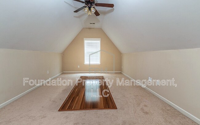 Building Photo - 5505 Riverstone Dr
