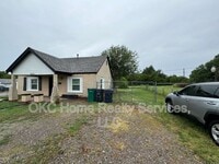 Building Photo - 6221 S Klein Ave