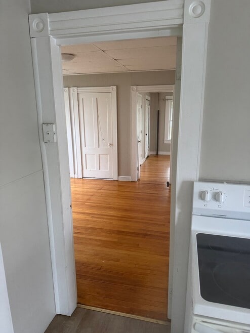 Building Photo - 25 1st St