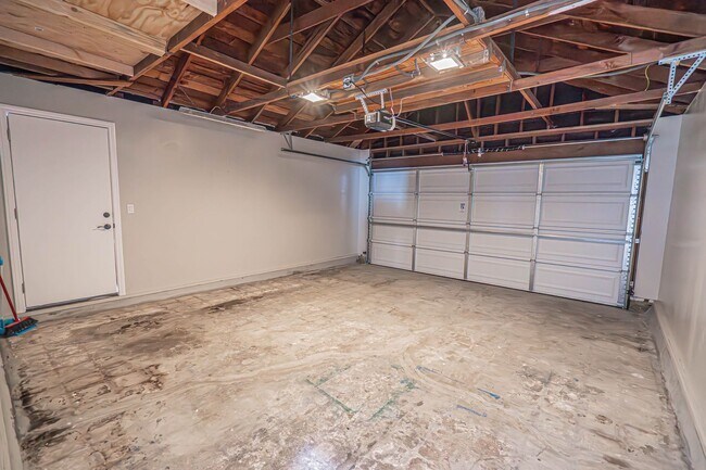 Building Photo - Stunning 3-Bedroom Single-Story ADU in Granada Hills!