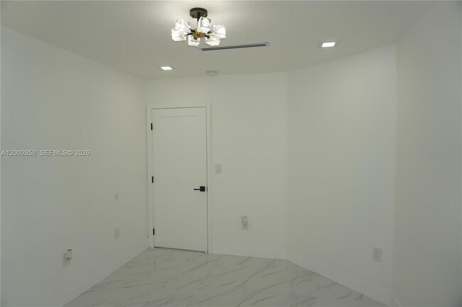 Building Photo - 15614 SW 110th Terrace