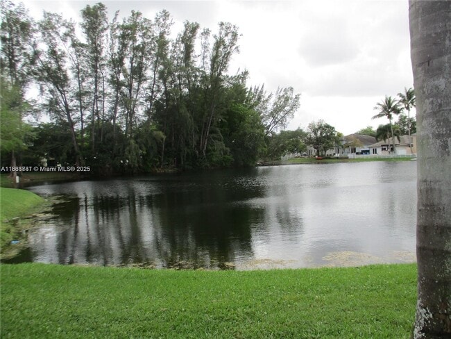 Building Photo - 1760 Bayberry Dr