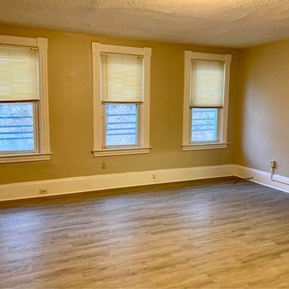 Building Photo - 2602 Spring Garden Ave