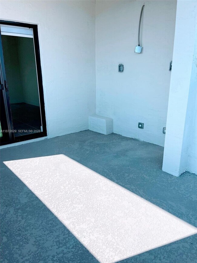 Building Photo - 8118 NW 42nd St