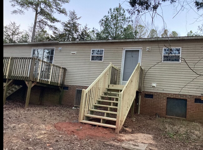 Building Photo - 347 State Rd S