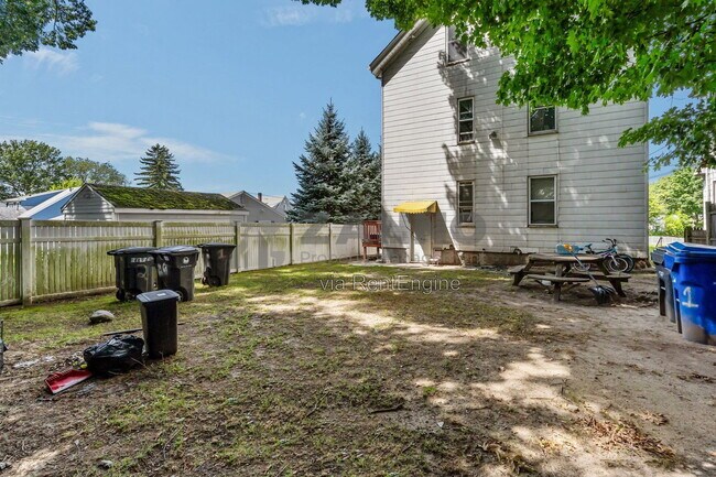 Building Photo - 28 Kimball Ave