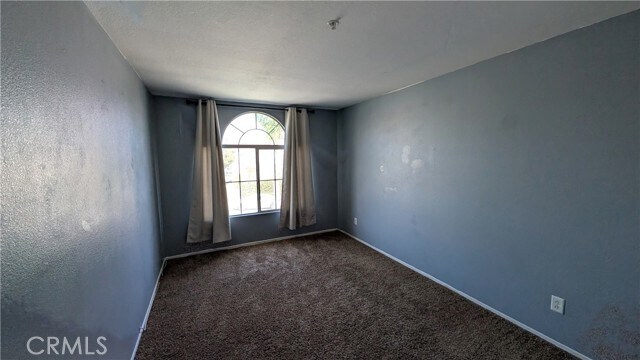 Building Photo - 5900 Sawgrass Way