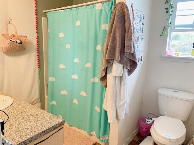 Building Photo - 2430/2434/2436 Pacific Street