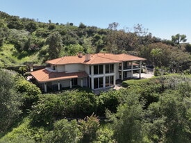 Building Photo - 540 Haverstock Rd