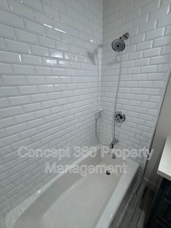 Building Photo - 1143 W 163rd St
