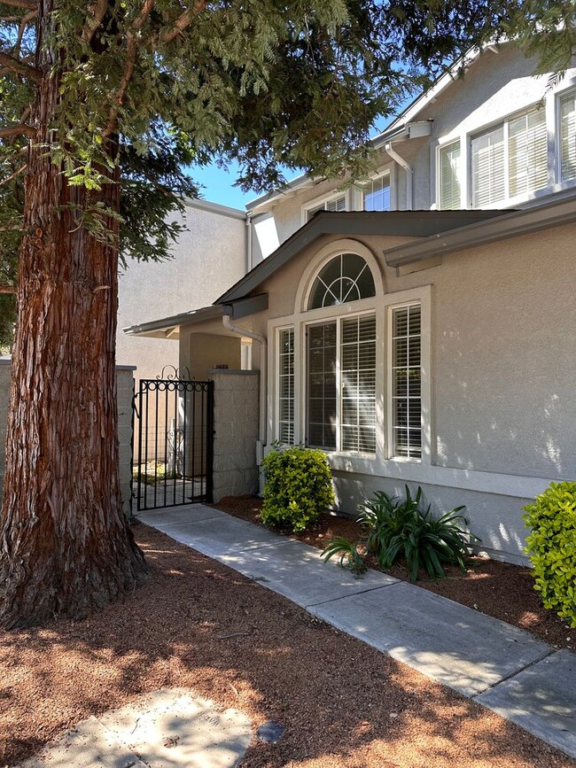 Primary Photo - 3 Bedroom, 2 Bathroom Home in Sequoia Vill...