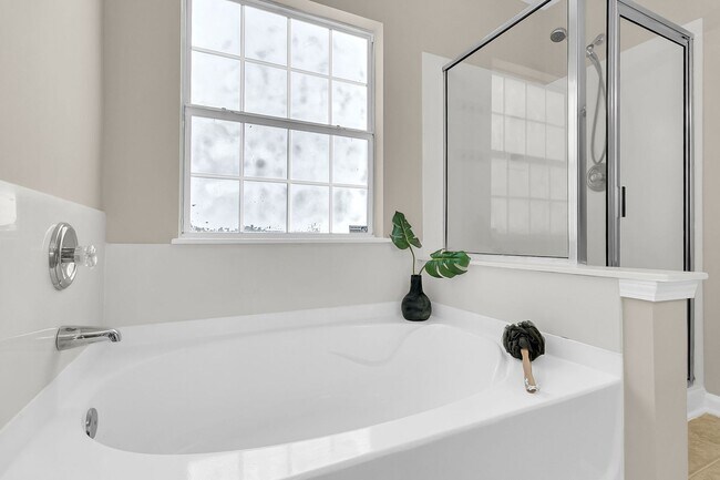 Building Photo - 5204 Carlisle Ct