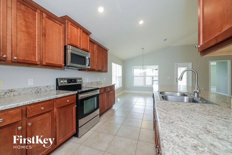 Building Photo - 403 Buchannan Dr