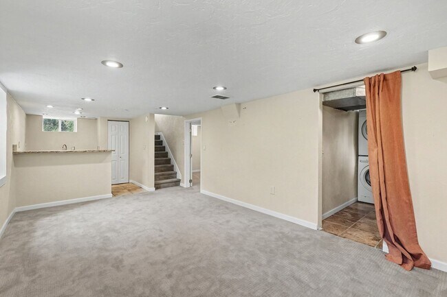 Building Photo - 2651 Adams St