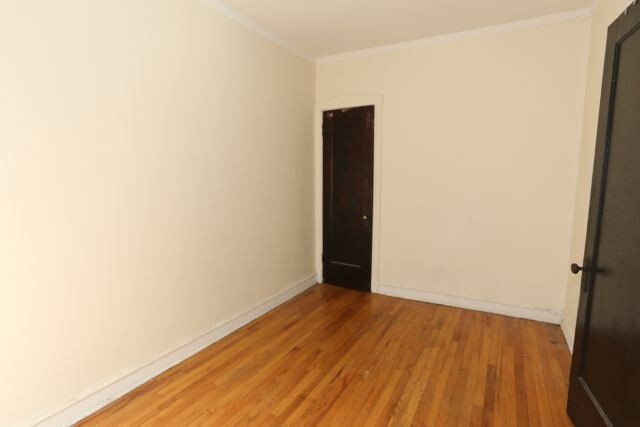 Building Photo - 1923 W Winnemac Ave