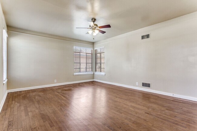 Building Photo - Charming 3-bedroom in the heart of Monticello Park