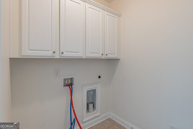 Building Photo - 829 Adler Ct