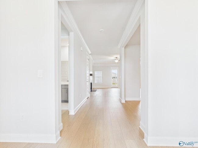 Building Photo - 22567 Donahue Dr